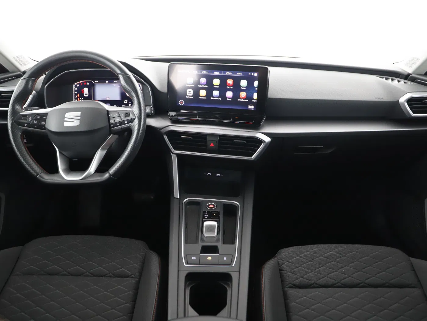 Seat Leon Sportstourer 1.5 eTSI FR | Bild 11 von 27