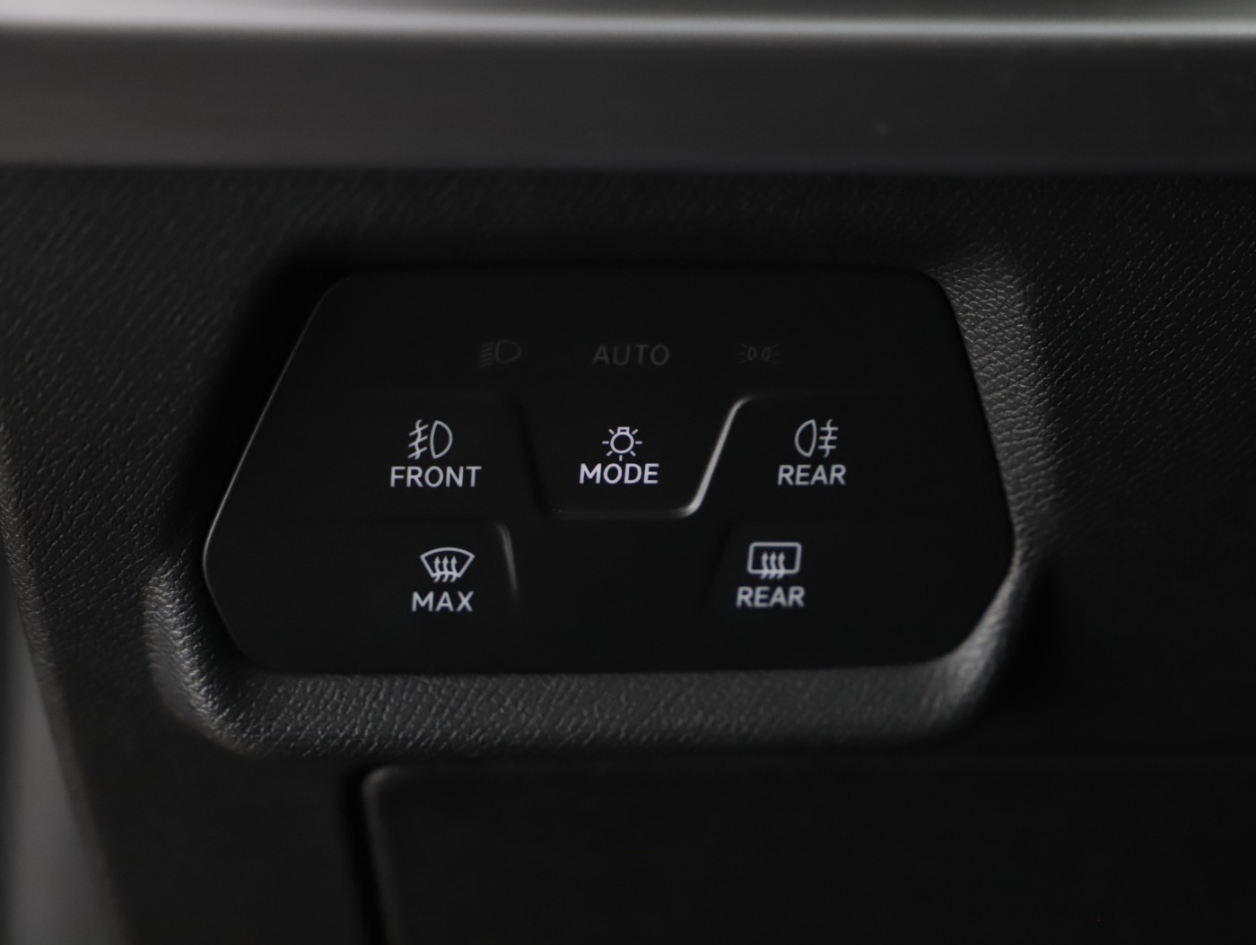 Seat Leon Sportstourer 1.5 eTSI FR | Bild 21 von 27