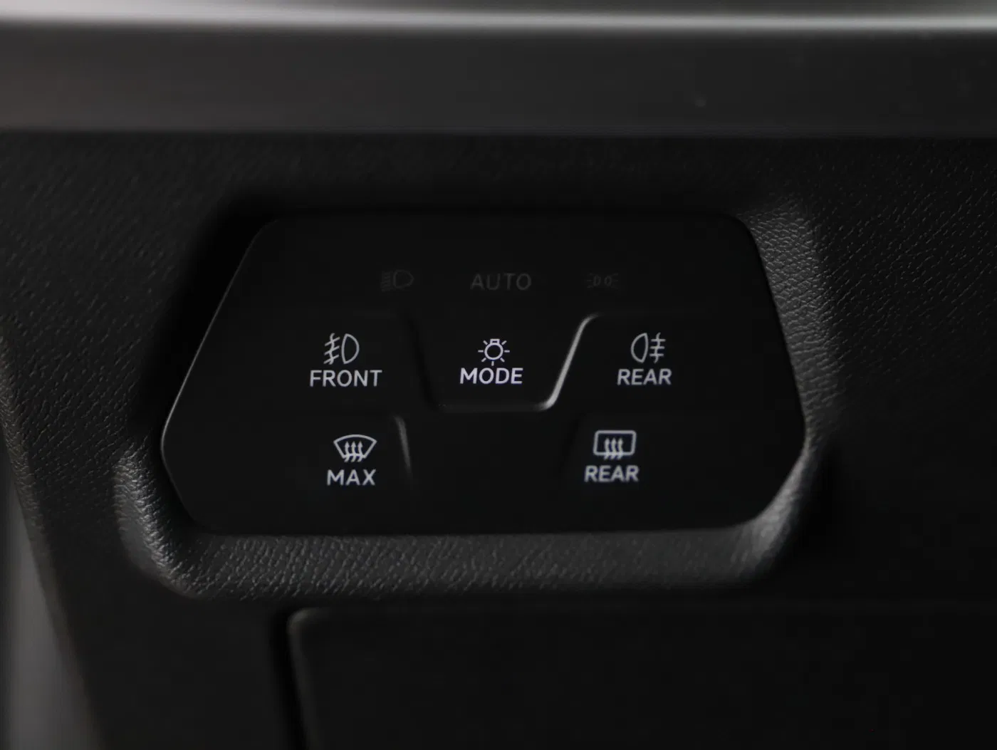 Seat Leon Sportstourer 1.5 eTSI FR | Bild 21 von 27