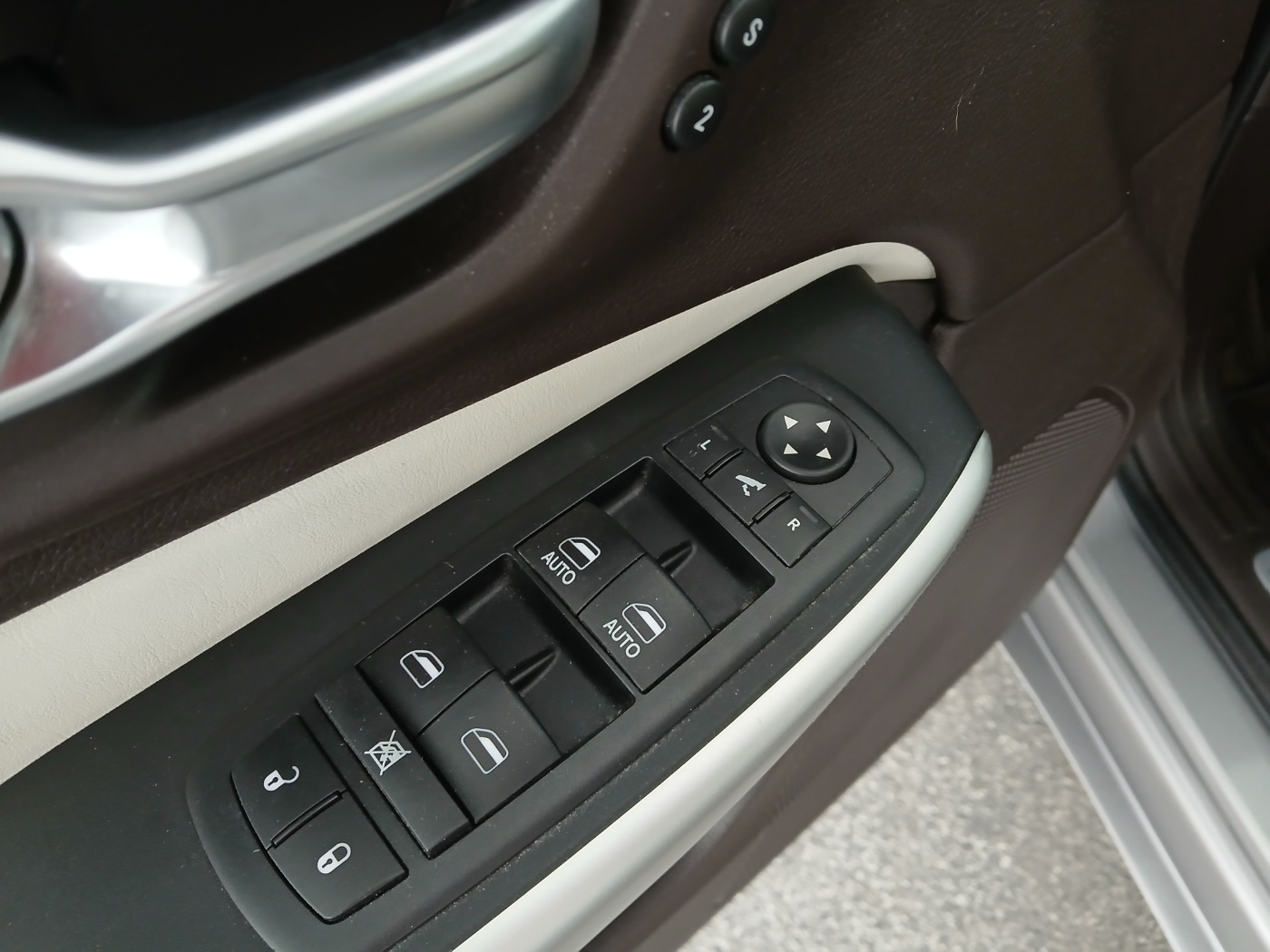 Jeep Cherokee 2.2 Overland | Bild 12 von 28