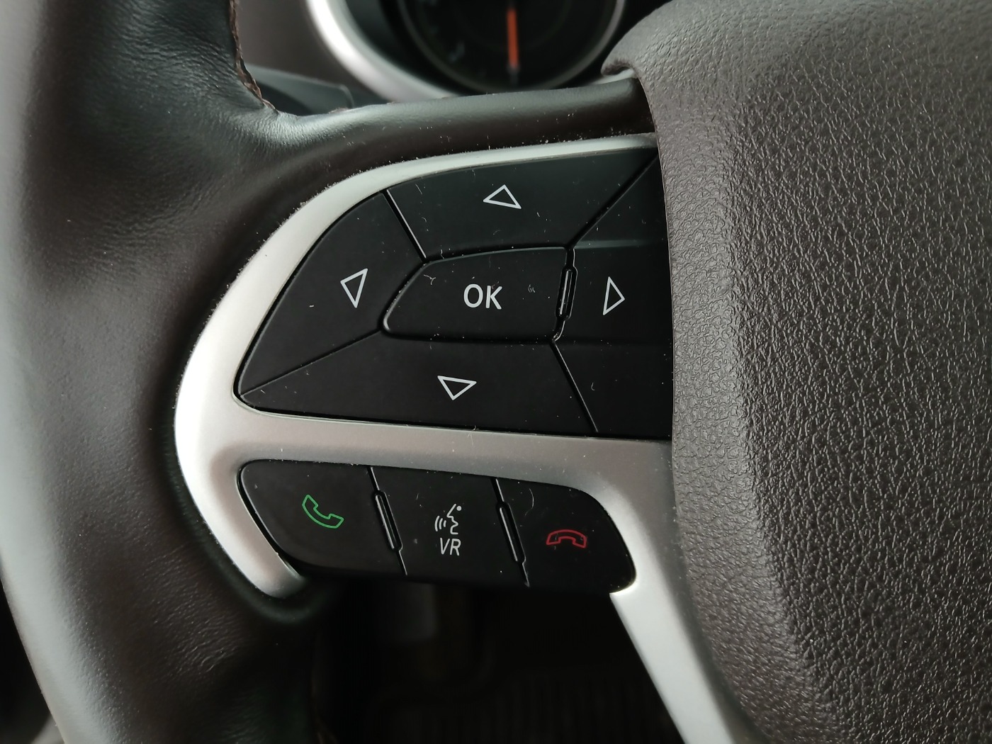 Jeep Cherokee 2.2 Overland | Bild 18 von 28