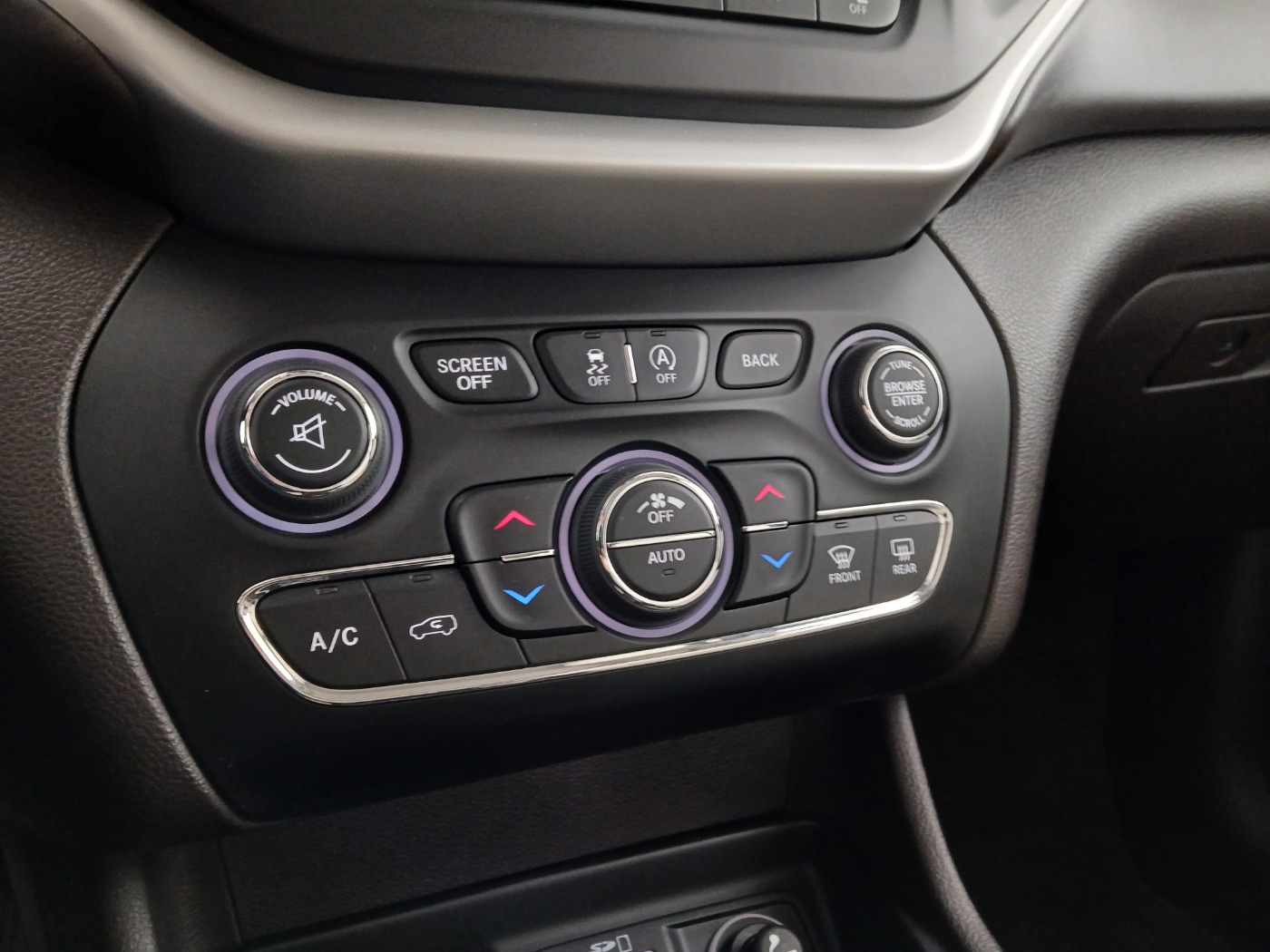 Jeep Cherokee 2.2 Overland | Bild 25 von 28