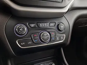 Jeep Cherokee 2.2 Overland | Thumbnail 25 von 28