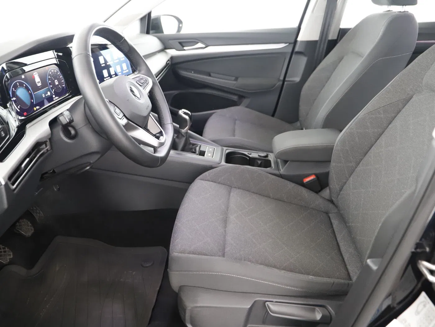 VW Golf VIII Variant 2.0 TDI Life | Bild 14 von 27