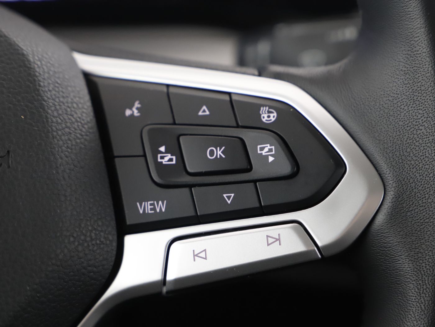 VW Golf VIII Variant 2.0 TDI Life | Bild 19 von 27