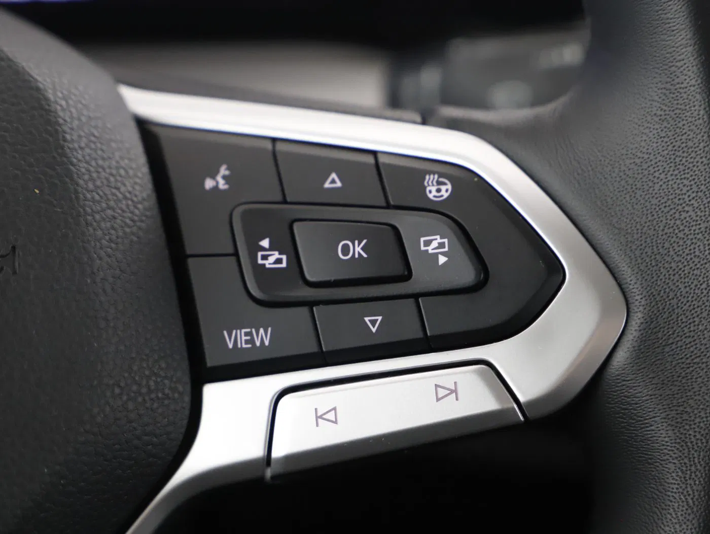 VW Golf VIII Variant 2.0 TDI Life | Bild 19 von 27