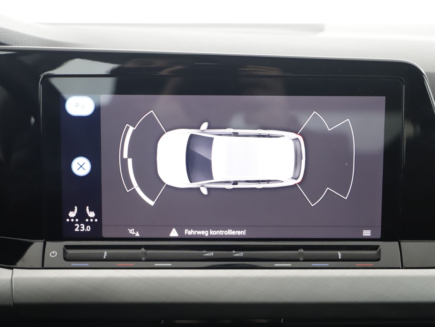 VW Golf VIII Variant 2.0 TDI Life | Bild 22 von 27