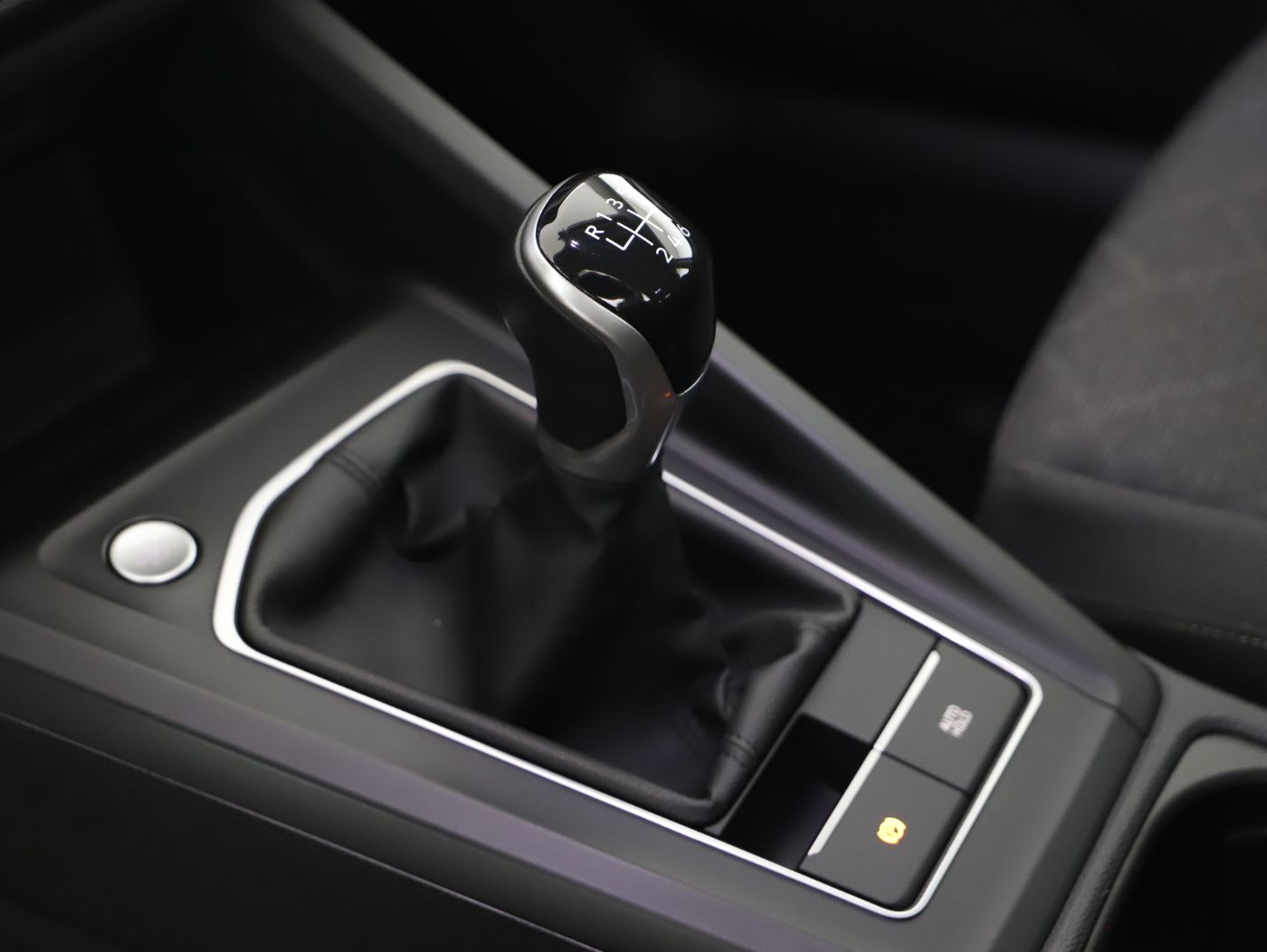 VW Golf VIII Variant 2.0 TDI Life | Bild 24 von 27