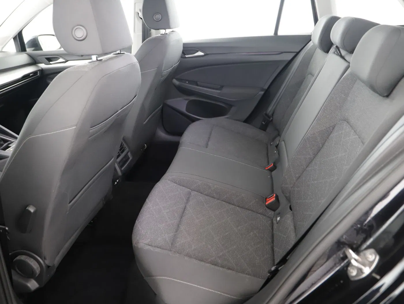 VW Golf VIII Variant 2.0 TDI Life | Bild 25 von 27