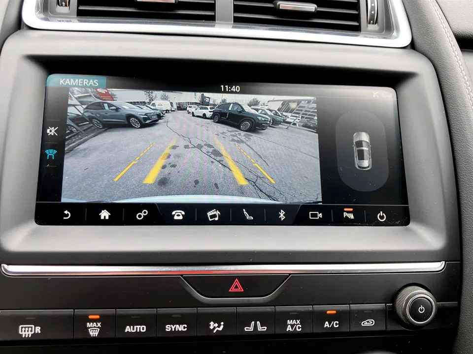 Jaguar E-Pace 2.0DI4 D180 R-Dynamic AWD Aut. | Bild 9 von 16