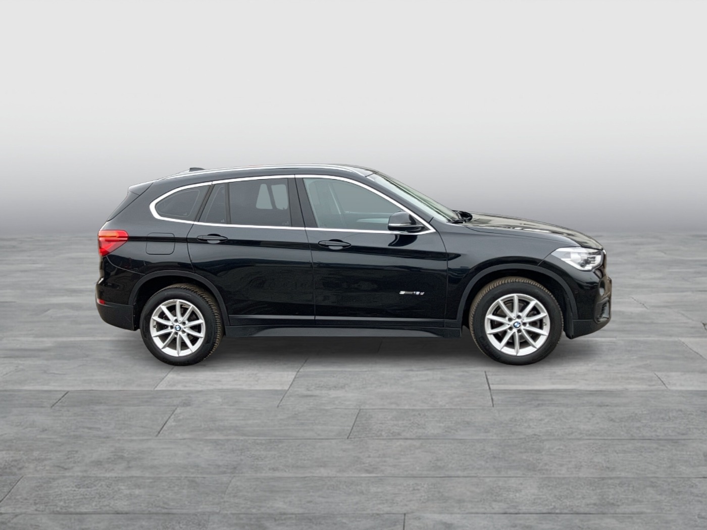BMW X1 sDrive 18d Advantage | Bild 6 von 25