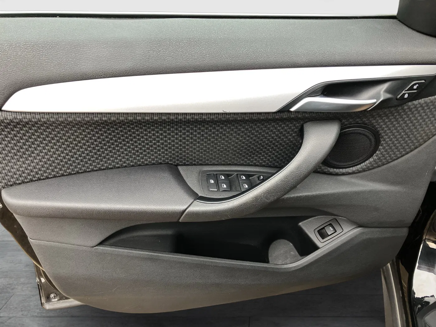 BMW X1 sDrive 18d Advantage | Bild 10 von 25