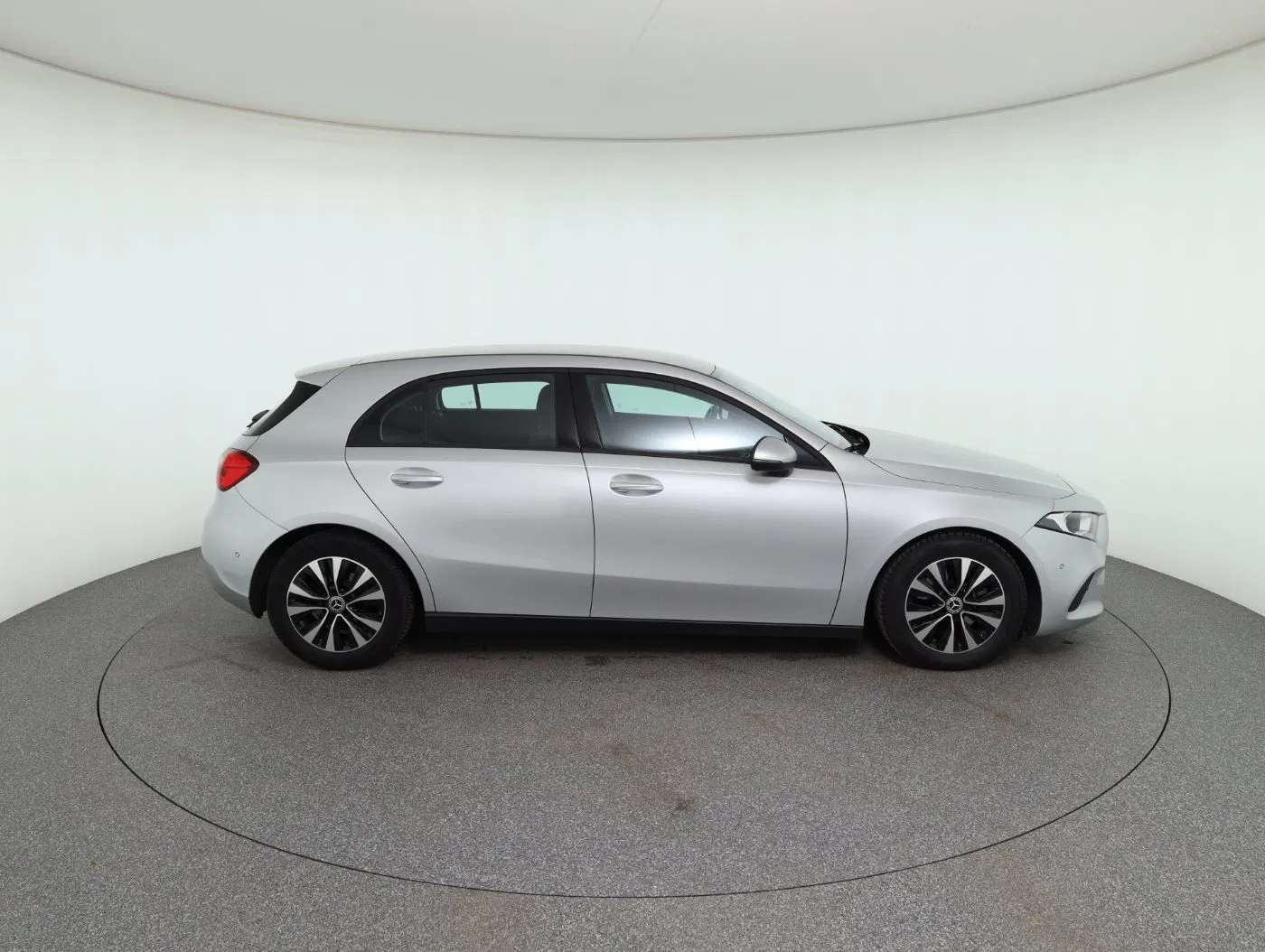 Mercedes-Benz A 180 d Aut. | Bild 5 von 25