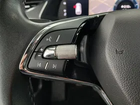 Skoda Octavia Combi 2.0 TDI Style | Thumbnail 17 von 28