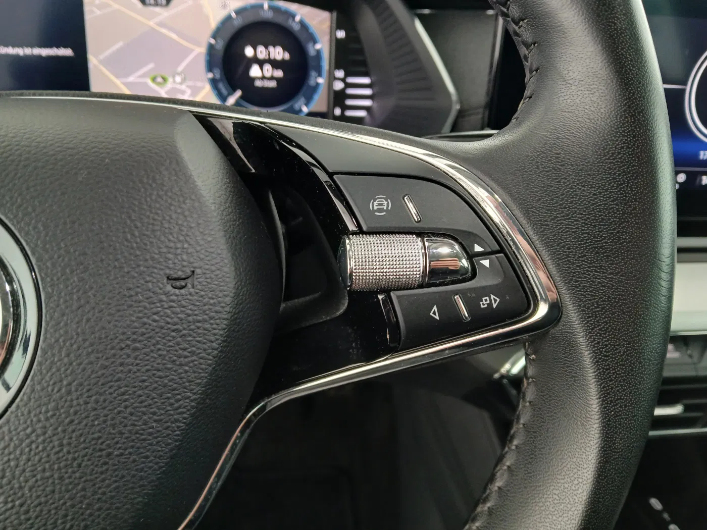 Skoda Octavia Combi 2.0 TDI Style | Bild 18 von 28