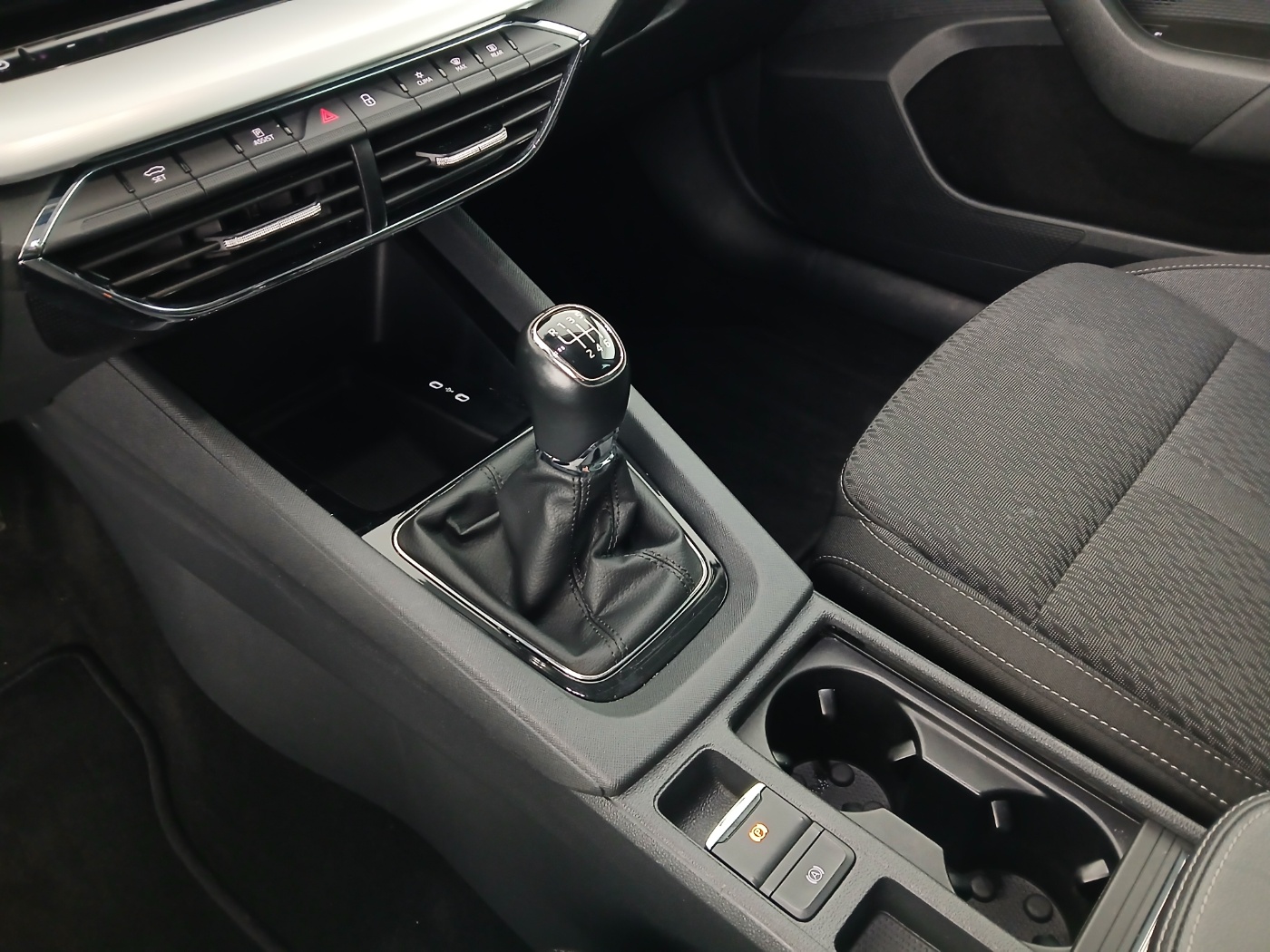 Skoda Octavia Combi 2.0 TDI Style | Bild 25 von 28