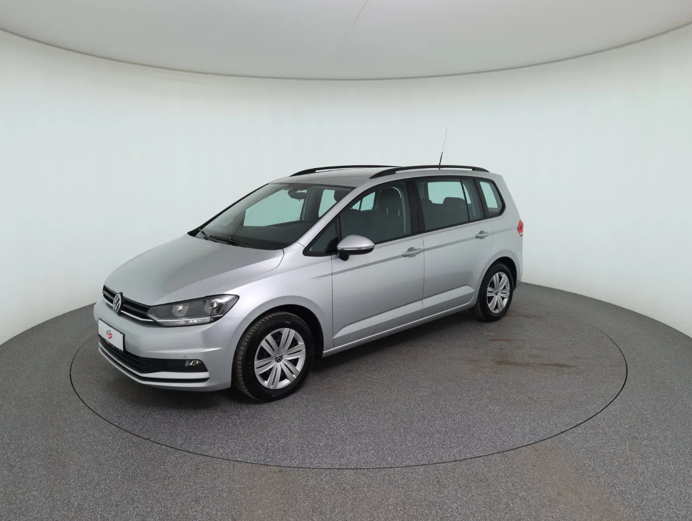VW Touran 2.0 TDI BMT | Bild 2 von 26