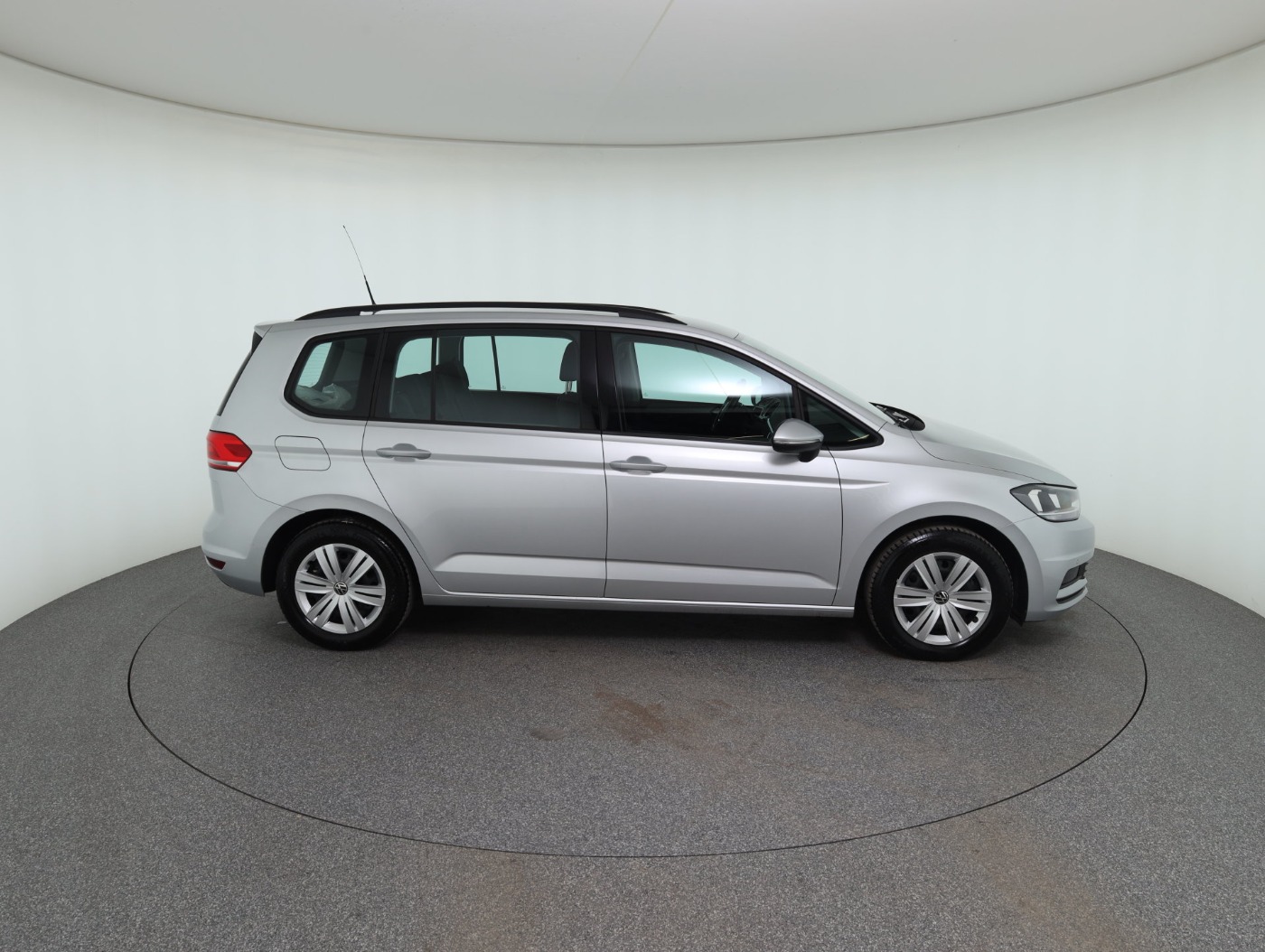 VW Touran 2.0 TDI BMT | Bild 5 von 26