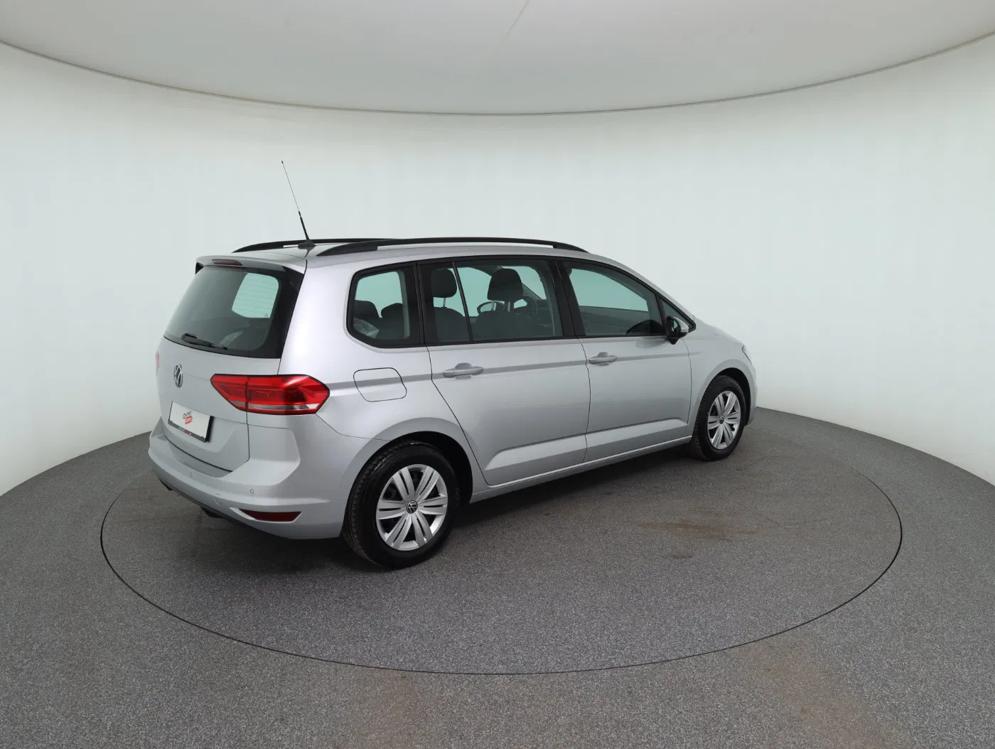 VW Touran 2.0 TDI BMT | Bild 6 von 26