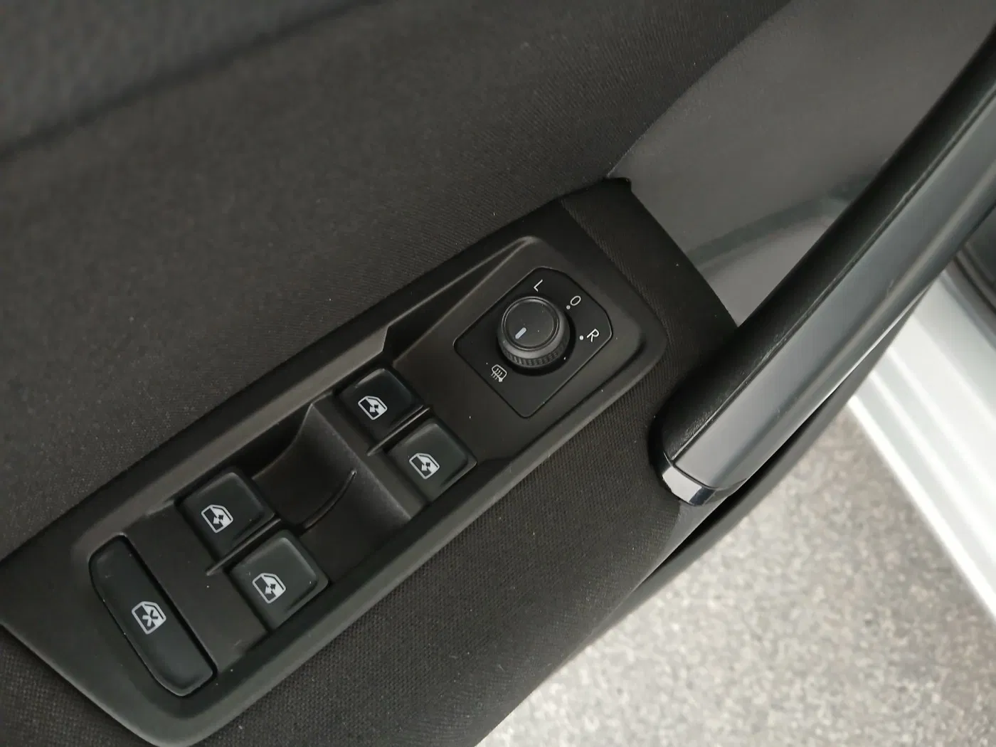 VW Touran 2.0 TDI BMT | Bild 11 von 26