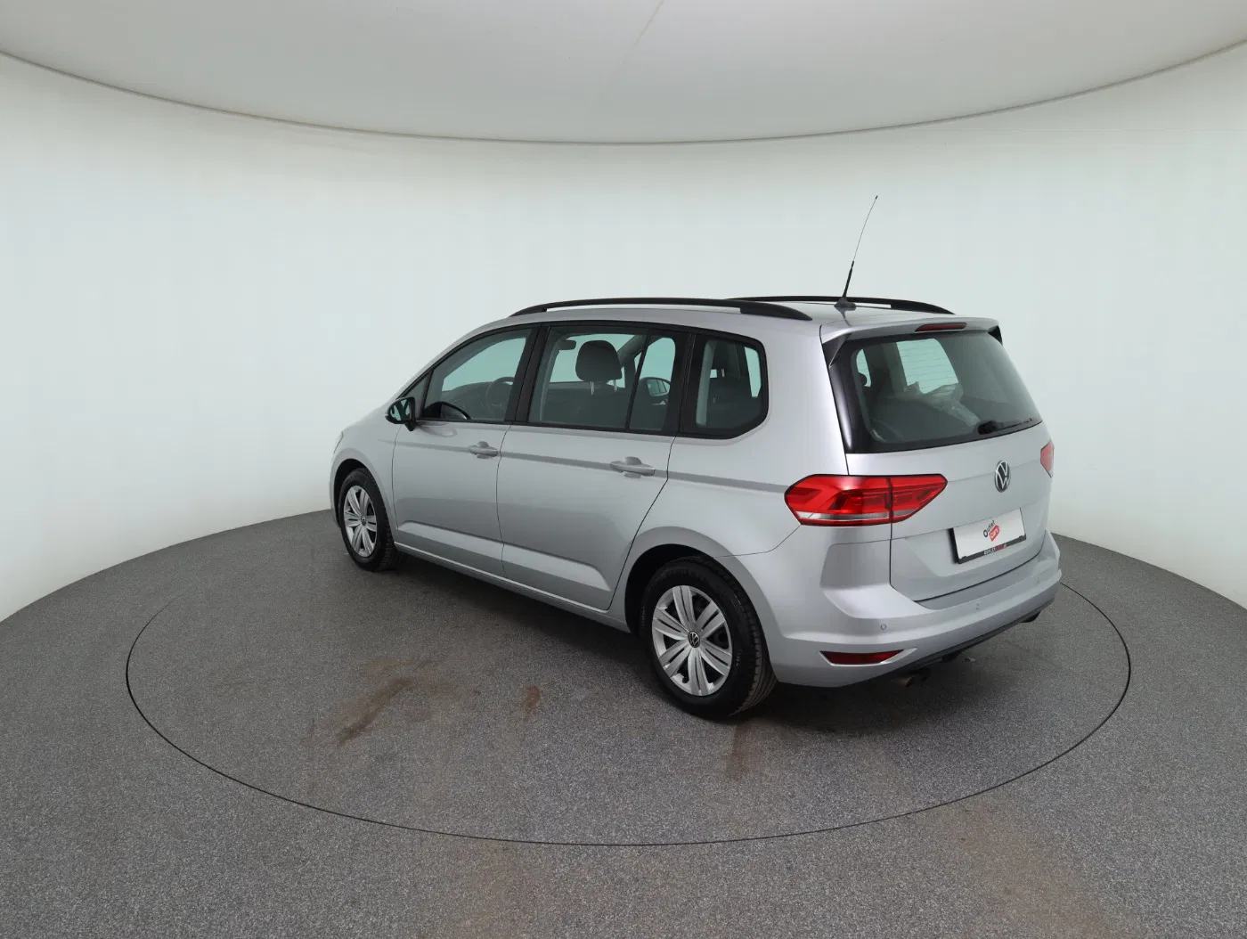 VW Touran 2.0 TDI BMT | Bild 8 von 26