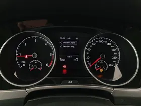 VW Touran 2.0 TDI BMT | Thumbnail 16 von 26