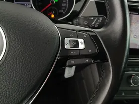 VW Touran 2.0 TDI BMT | Thumbnail 18 von 26