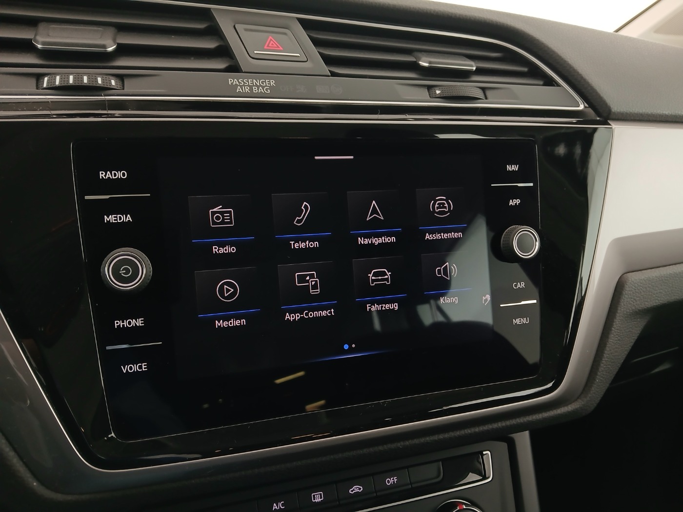 VW Touran 2.0 TDI BMT | Bild 19 von 26