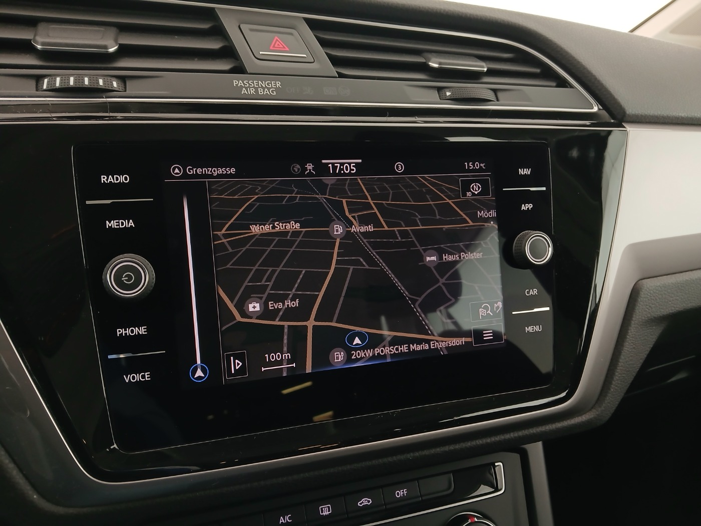 VW Touran 2.0 TDI BMT | Bild 20 von 26