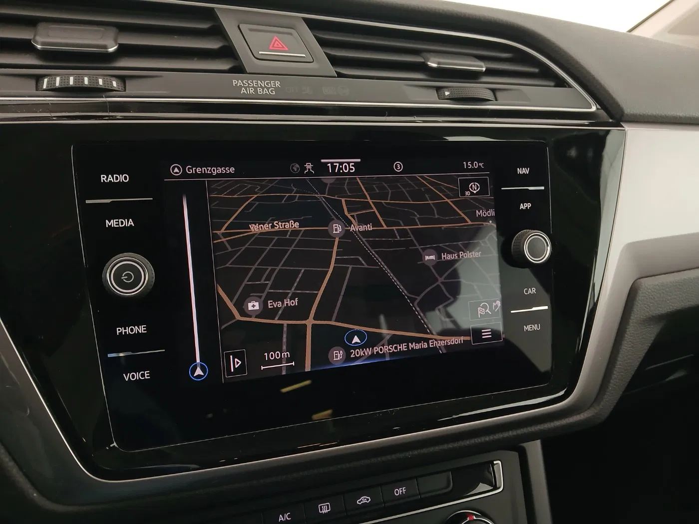 VW Touran 2.0 TDI BMT | Bild 20 von 26