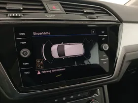 VW Touran 2.0 TDI BMT | Thumbnail 22 von 26