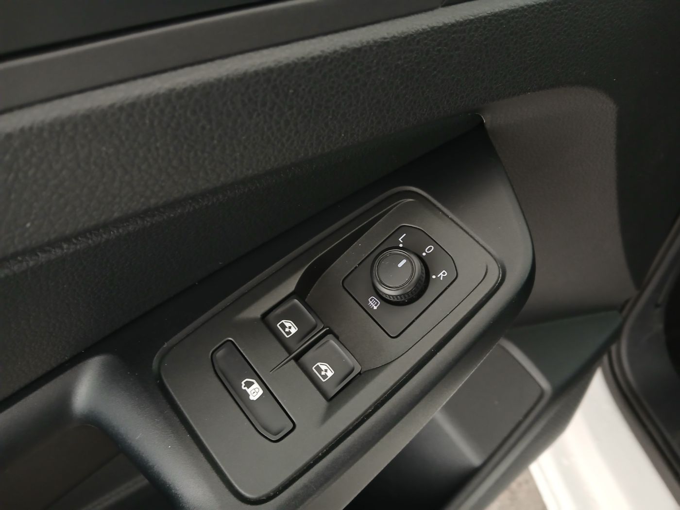 VW Caddy 2.0 TDI Cargo | Bild 12 von 22