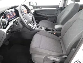 VW Golf VIII Var. 2.0 TDI DSG Life | Thumbnail 10 von 23