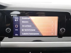 VW Golf VIII Var. 2.0 TDI DSG Life | Thumbnail 17 von 23