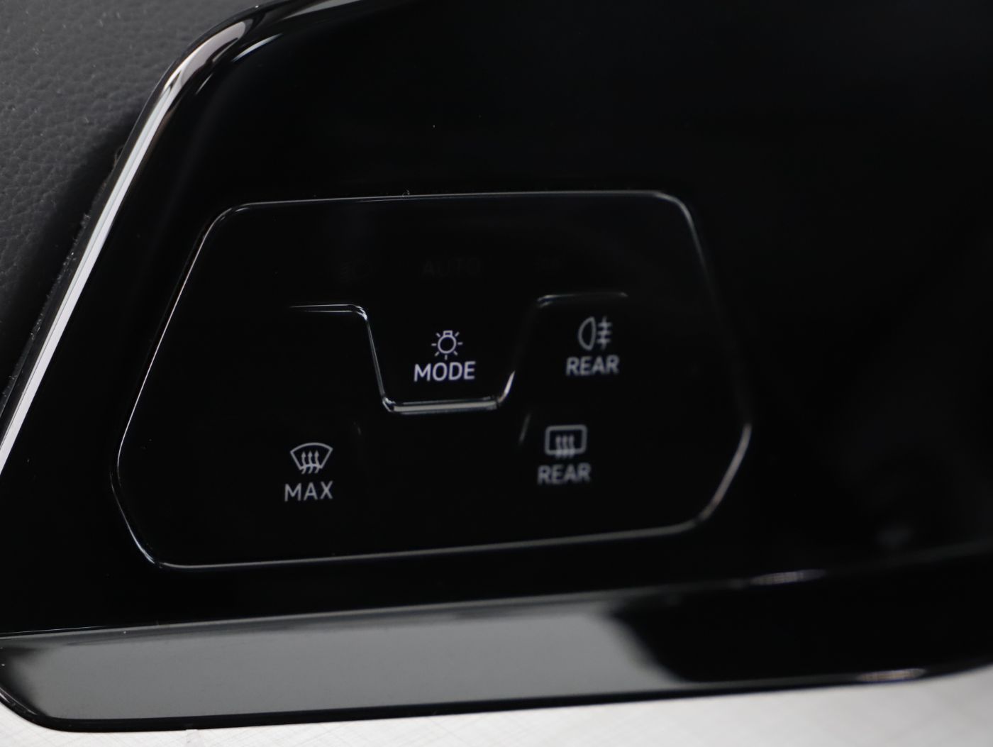 VW Golf VIII Variant 2.0 TDI Life | Bild 13 von 26