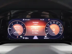 VW Golf VIII Variant 2.0 TDI Life | Thumbnail 16 von 26