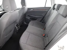 VW Golf VIII Variant 2.0 TDI Life | Thumbnail 25 von 26