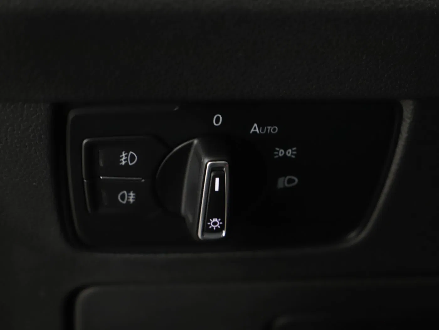 VW Passat Variant 2.0 TDI DSG | Bild 13 von 27