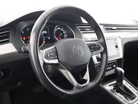 VW Passat Variant 2.0 TDI DSG | Thumbnail 16 von 27