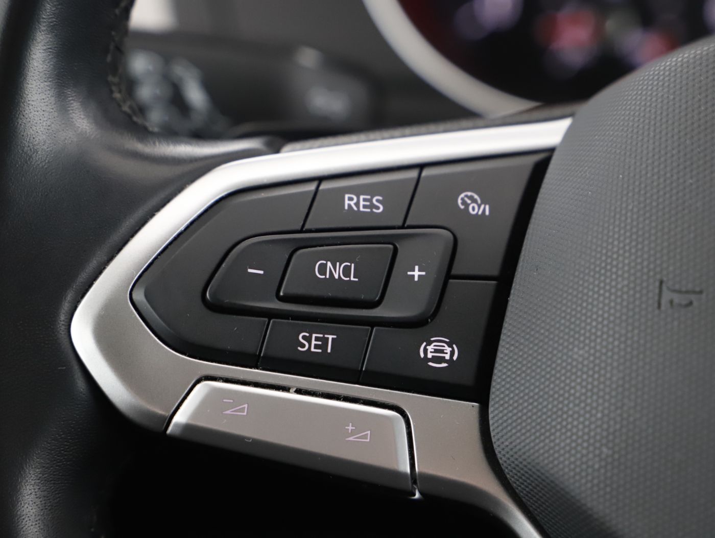 VW Passat Variant 2.0 TDI DSG | Bild 18 von 27