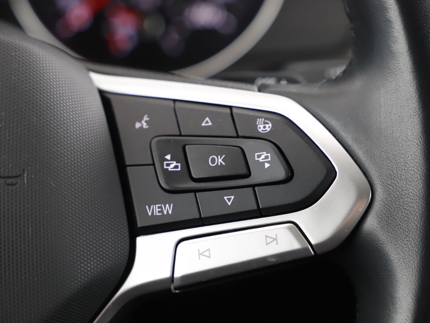 VW Passat Variant 2.0 TDI DSG | Bild 19 von 27