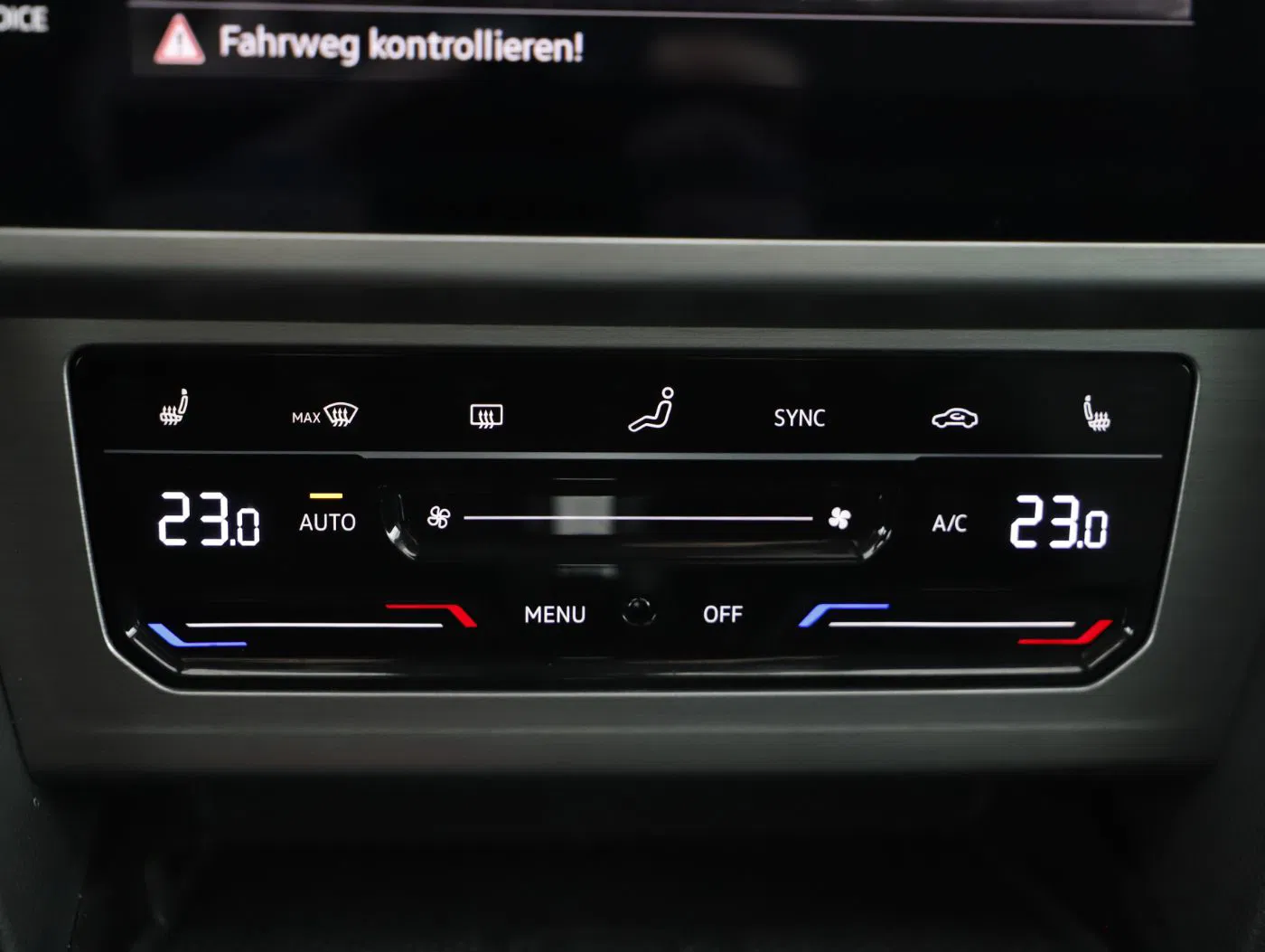 VW Passat Variant 2.0 TDI DSG | Bild 23 von 27