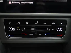 VW Passat Variant 2.0 TDI DSG | Thumbnail 23 von 27
