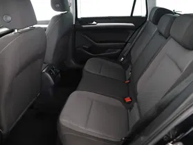 VW Passat Variant 2.0 TDI DSG | Thumbnail 25 von 27