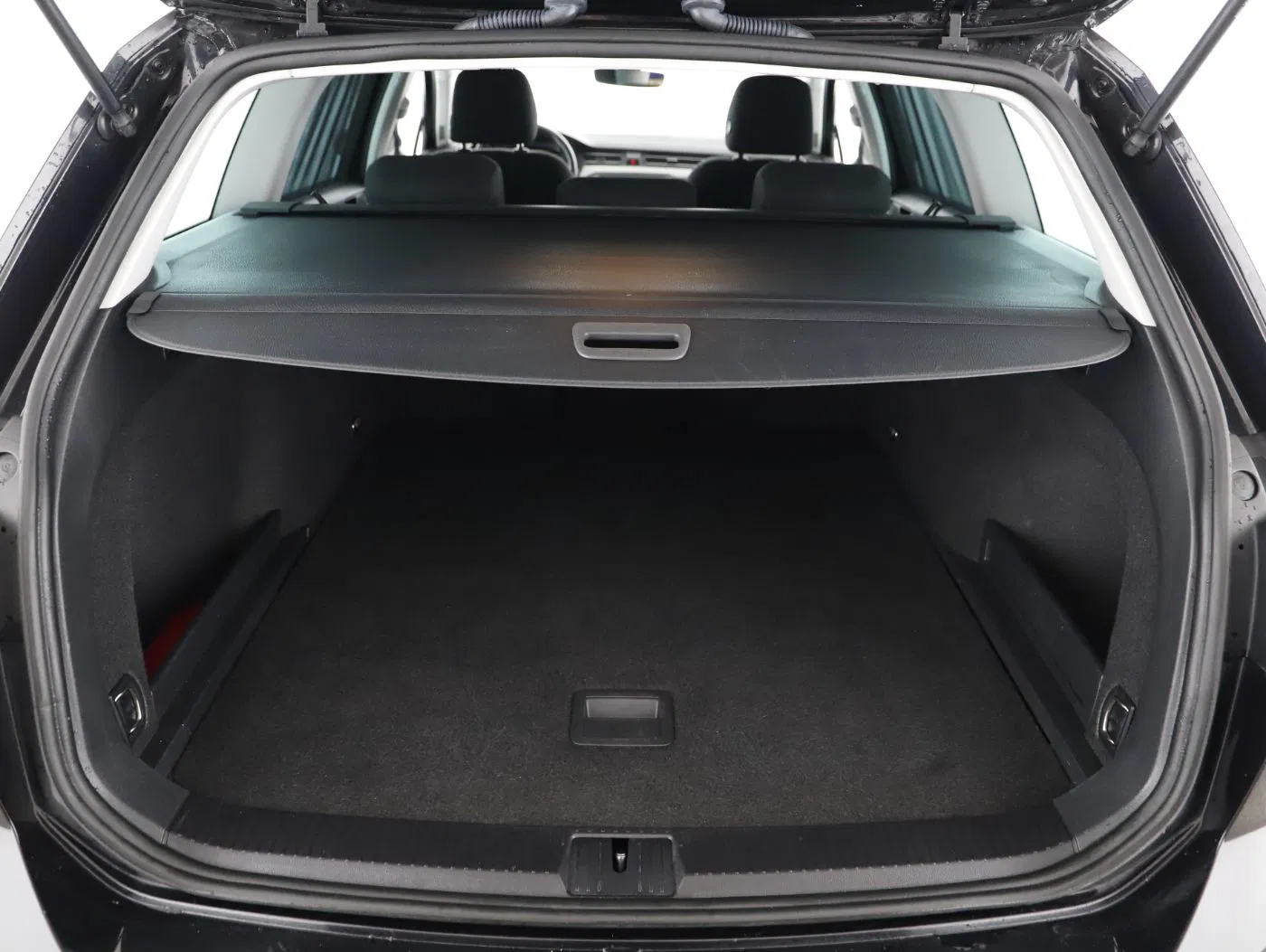 VW Passat Variant 2.0 TDI DSG | Bild 26 von 27