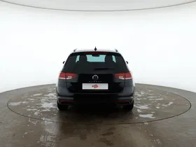 VW Passat Variant 2.0 TDI DSG | Thumbnail 7 von 27
