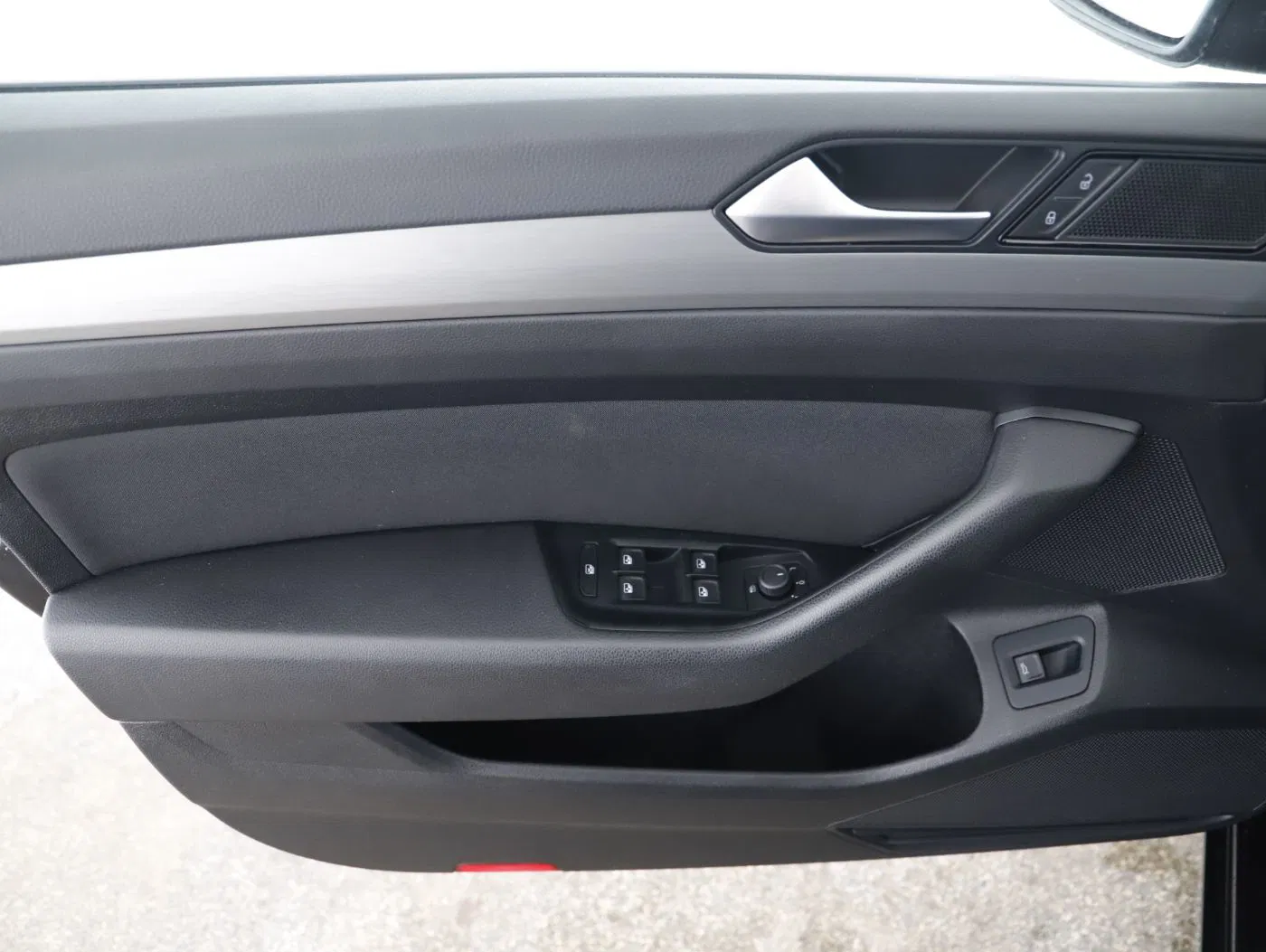 VW Passat Variant 2.0 TDI DSG | Bild 11 von 27