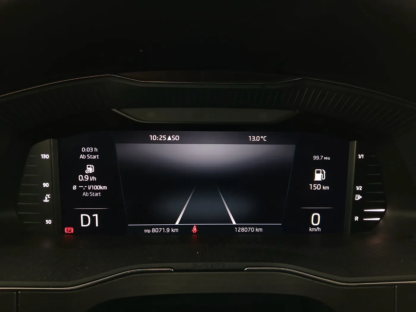 Skoda Superb Combi 2.0 TDI Style DSG | Bild 16 von 26