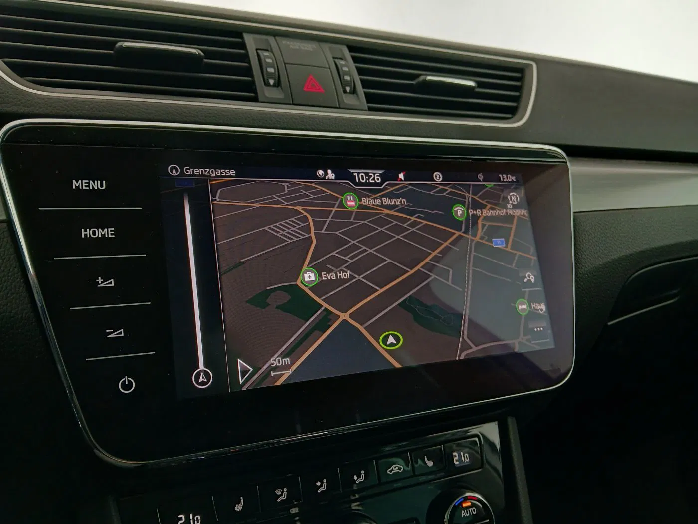 Skoda Superb Combi 2.0 TDI Style DSG | Bild 20 von 26