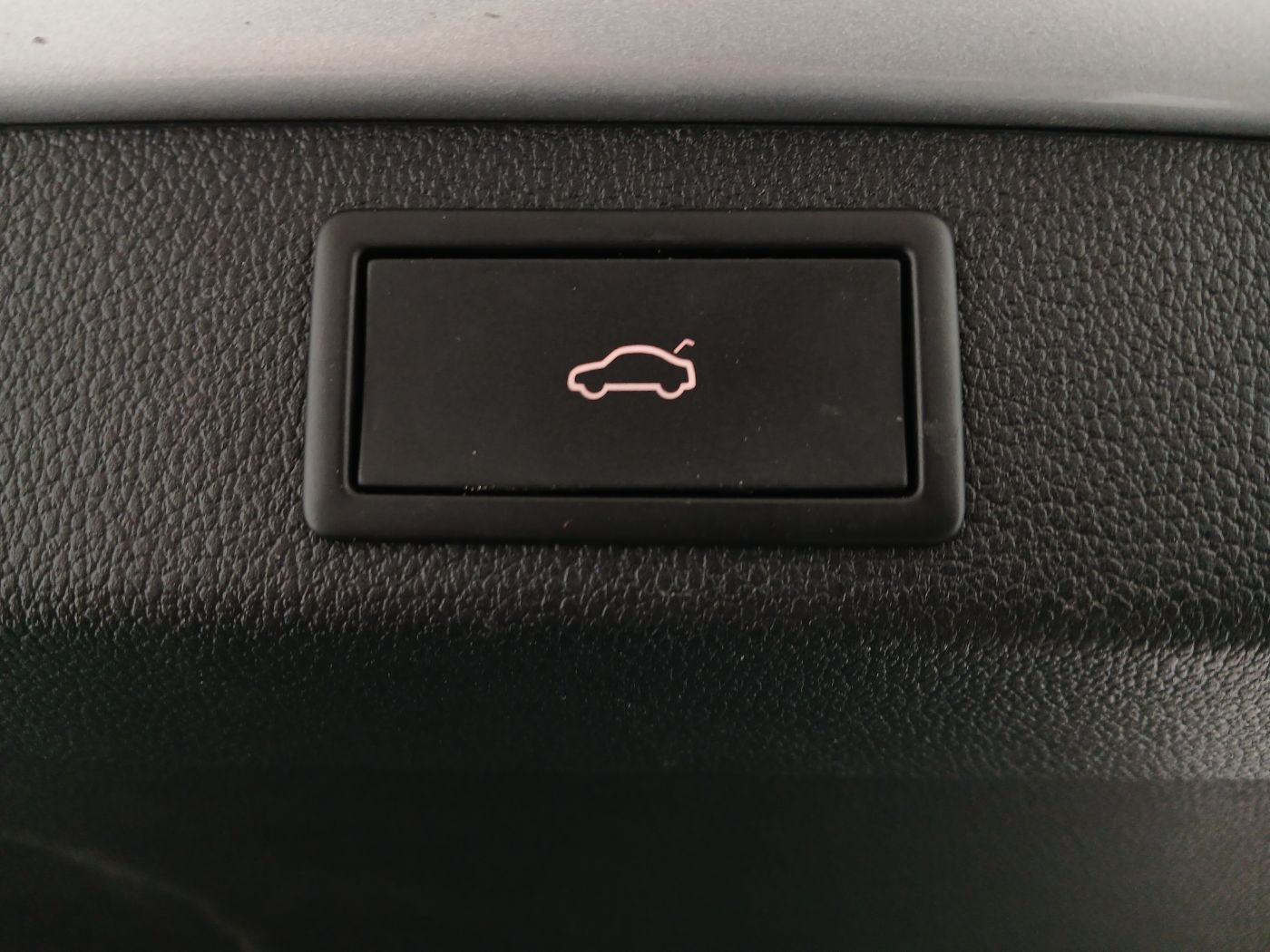 Skoda Superb Combi 2.0 TDI Style DSG | Bild 26 von 26